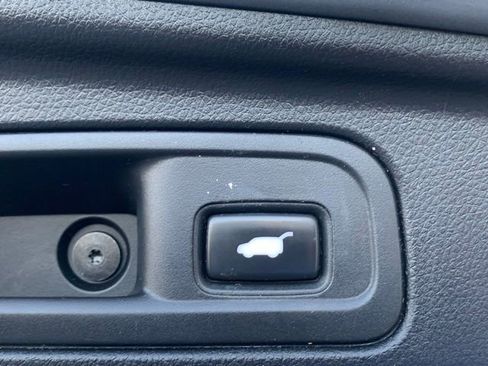 Used 2017 Honda Pilot Elite image 4