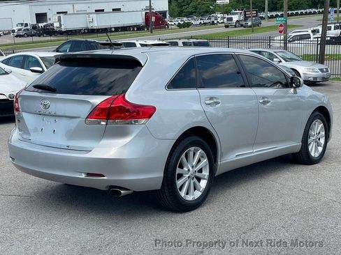 Used 2010 Toyota Venza FWD image 6