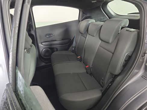 Used 2020 Honda HR-V Sport image 16