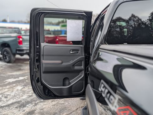 Used 2023 Nissan Frontier PRO-4X w/ Pro Convenience Package image 32