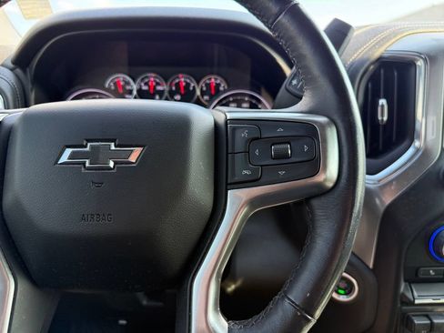 Used 2021 Chevrolet Silverado 1500 LT Trail Boss AWD/4WD image 11