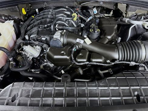 Used 2023 Jeep Grand Cherokee Altitude image 33