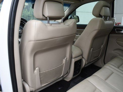 Used 2012 Jeep Grand Cherokee Limited w/ Luxury Group II AWD/4WD image 22