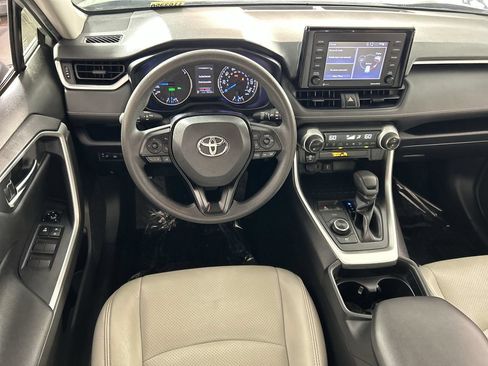 Used 2020 Toyota RAV4 XLE w/ Carpet Mat Package AWD/4WD image 22