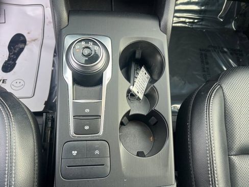 Used 2022 Ford Escape SEL image 31
