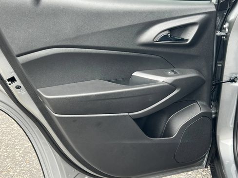 New 2026 Chevrolet Trax RS w/ Driver Confidence Package FWD image 34