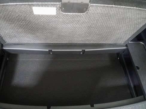 Used 2022 Ford Explorer Limited w/ Equipment Group 301A image 10