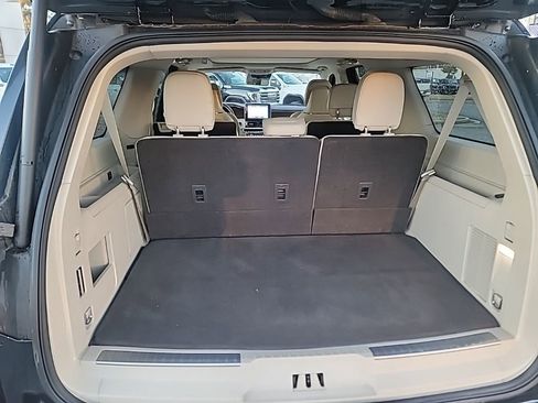 Used 2019 Lincoln Navigator L Reserve image 6