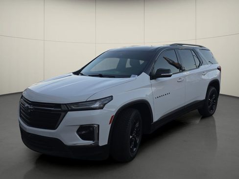 Used 2023 Chevrolet Traverse LT image 4