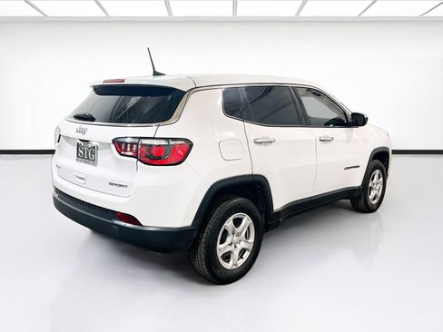 Used 2022 Jeep Compass Sport image 4