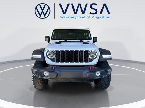 Used 2025 Jeep Wrangler Unlimited Rubicon image 2