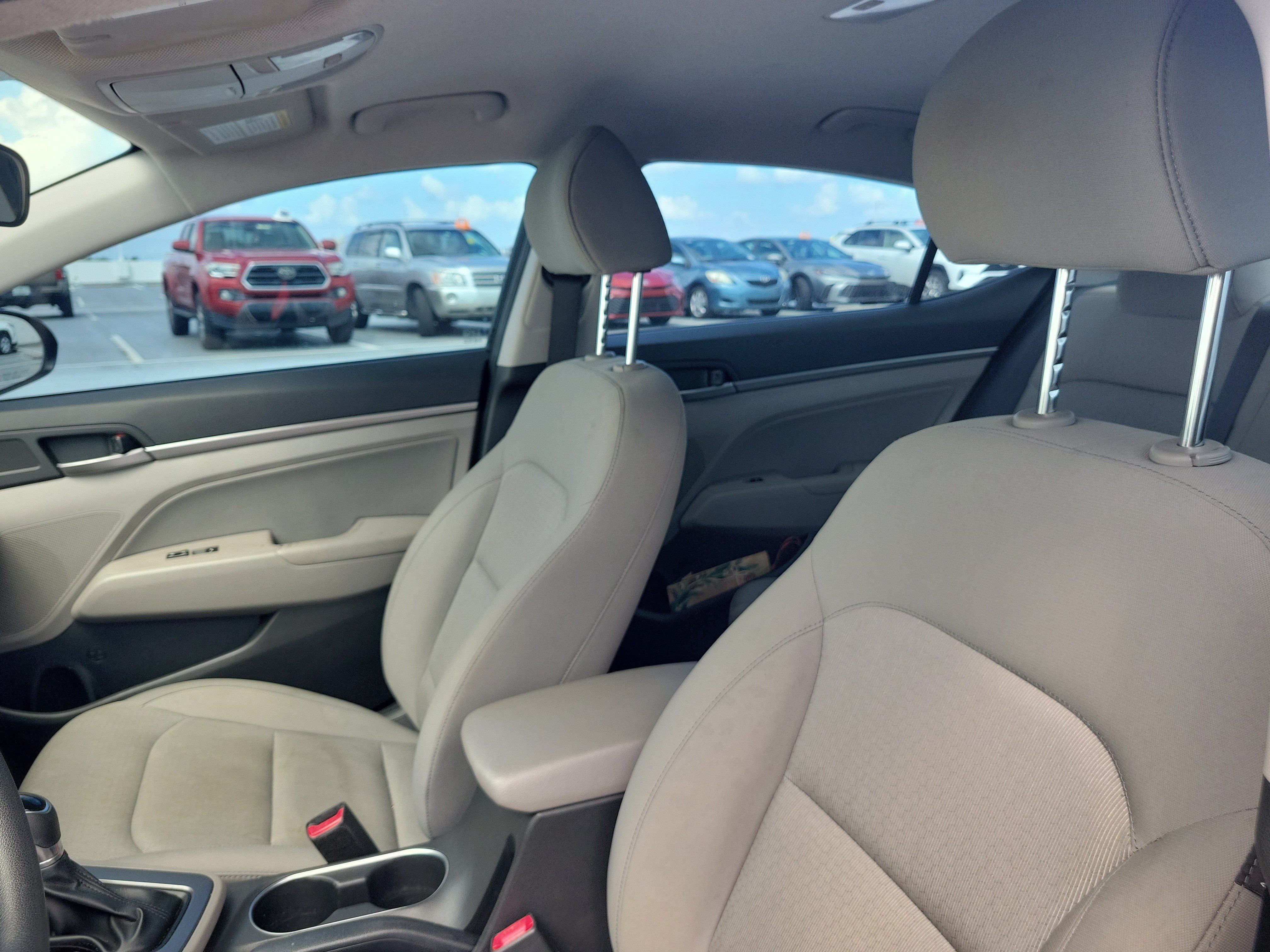 Used 2017 Hyundai Elantra SE FWD image 20