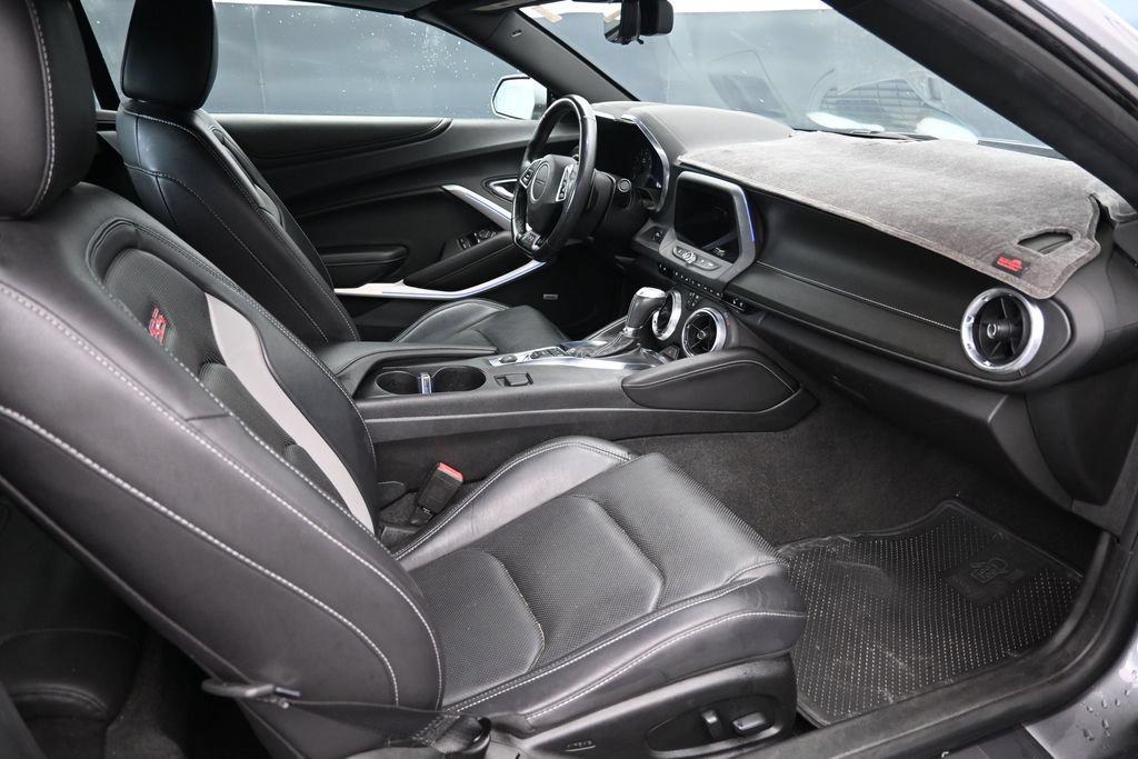 Used 2020 Chevrolet Camaro SS RWD image 16