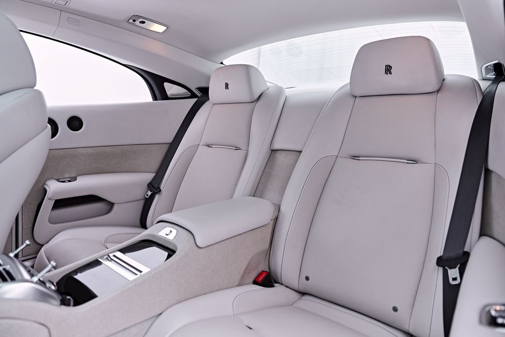 Used 2014 Rolls-Royce Wraith RWD image 48