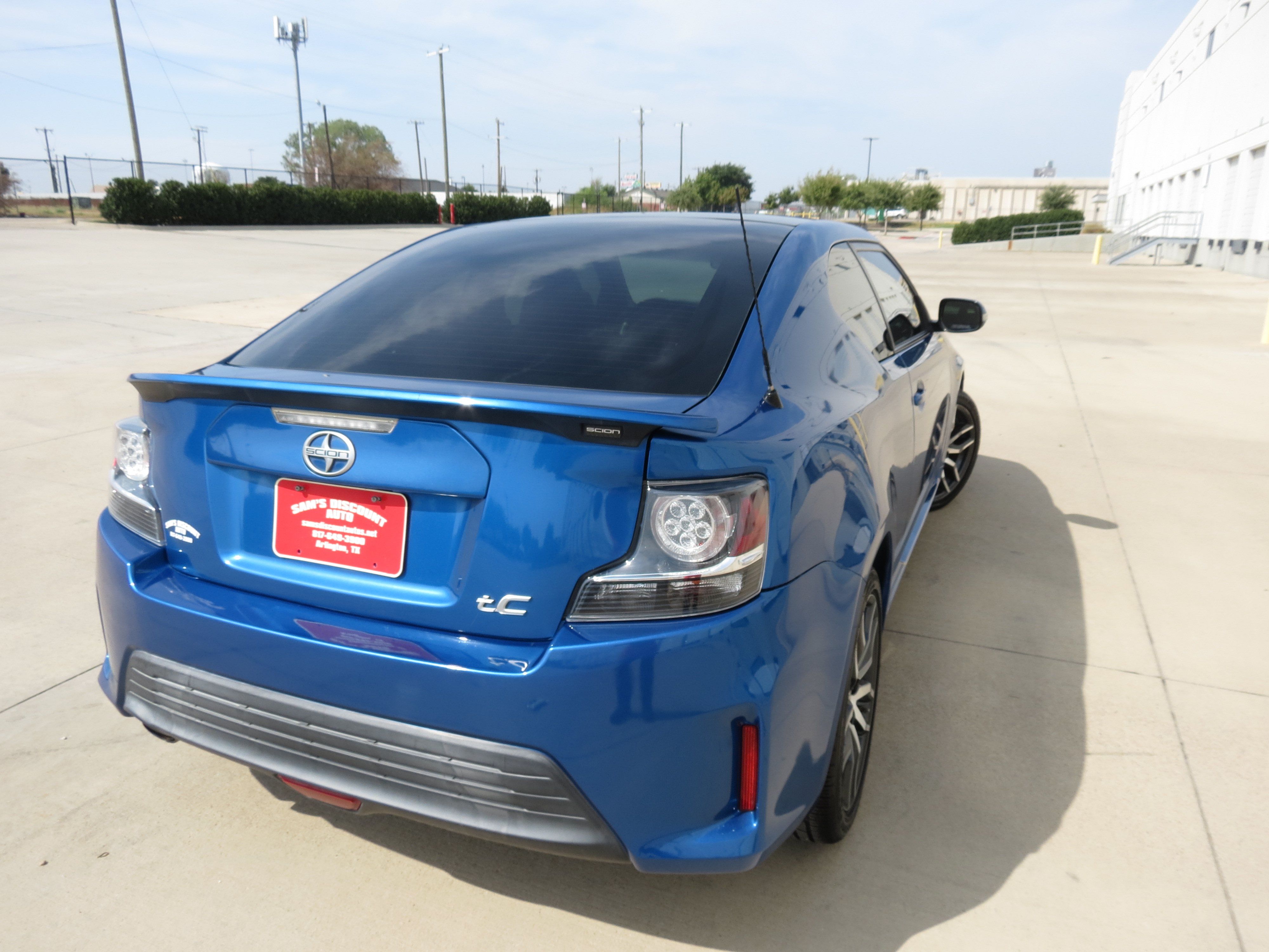Used 2015 Scion tC FWD image 4