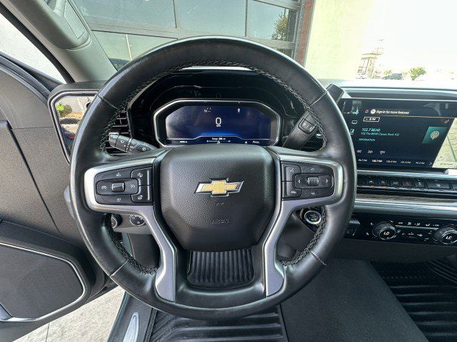 Used 2025 Chevrolet Silverado 1500 LT RWD image 14