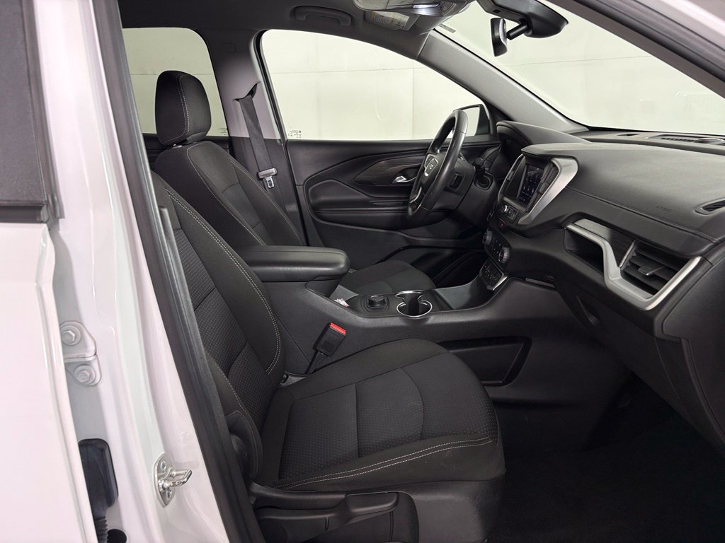 Used 2024 GMC Terrain SLE FWD image 40