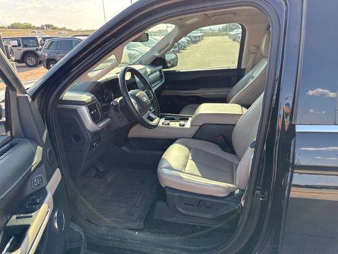Used 2023 Ford Expedition XLT AWD/4WD image 20