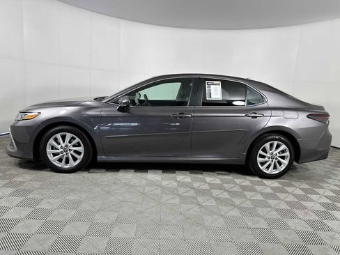 Used 2023 Toyota Camry LE image 5