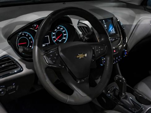 Used 2017 Chevrolet Cruze Premier w/ RS Package FWD image 17