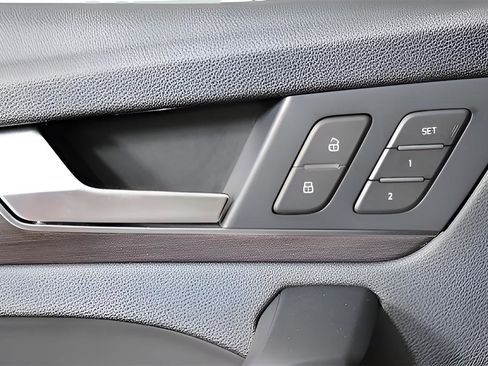 Used 2022 Audi Q5 2.0T Premium Plus image 17