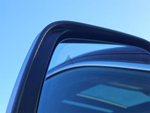 Used 2015 Jeep Grand Cherokee Summit image 27