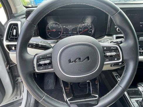 Certified 2022 Kia Sorento S FWD image 13