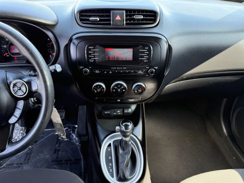 Used 2015 Kia Soul image 10
