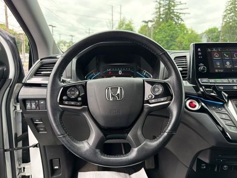 Used 2022 Honda Odyssey Elite image 12