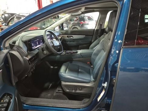 Used 2025 Nissan Murano Platinum image 17