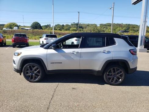 New 2026 Jeep Compass Limited AWD/4WD image 5