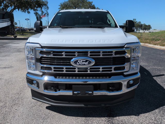 New 2027 Ford F350 XL w/ XL Chrome Package AWD/4WD image 3