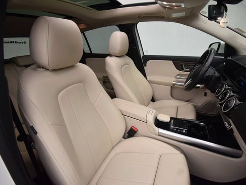 Used 2021 Mercedes-Benz GLA 250 4MATIC image 19