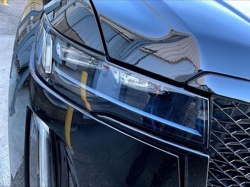 Used 2024 Cadillac Escalade Sport w/ LPO, ONYX Package image 26