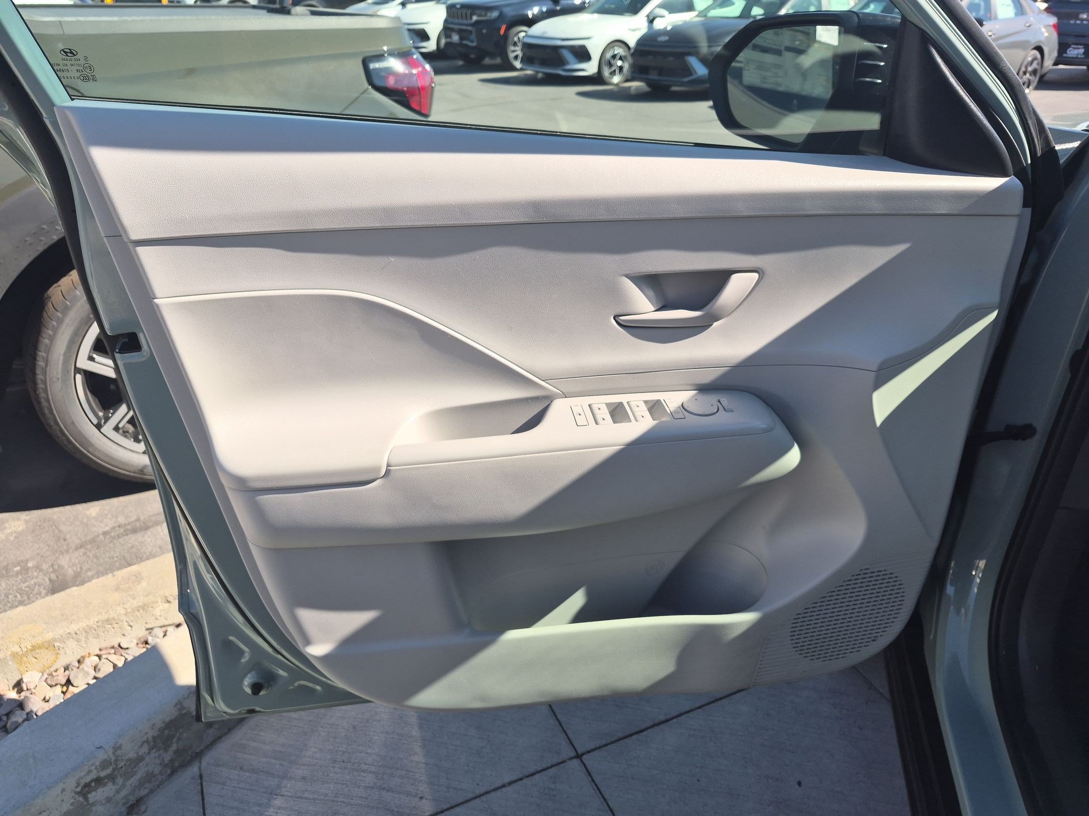 Used 2025 Hyundai Kona SEL FWD image 13