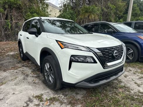Used 2023 Nissan Rogue S FWD image 1