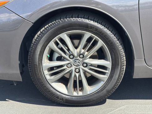 Used 2015 Toyota Camry SE FWD image 28
