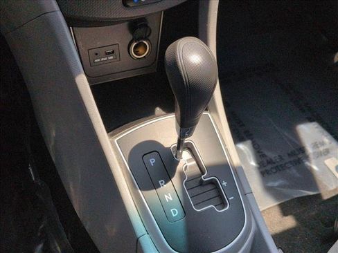 Used 2013 Hyundai Accent GS FWD image 12