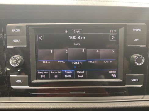 Used 2021 Volkswagen Jetta R-Line FWD image 25