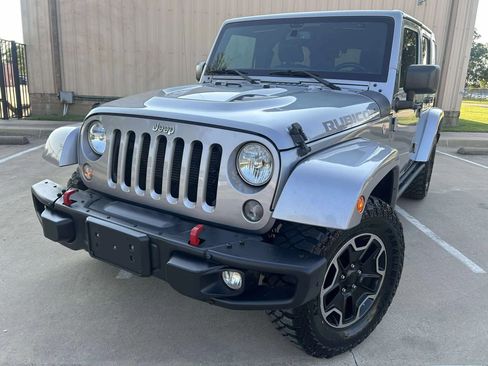 Used 2016 Jeep Wrangler Unlimited Rubicon image 2