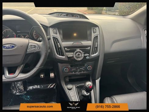 Used 2018 Ford Focus ST w/ Equipment Group 402A FWD image 22