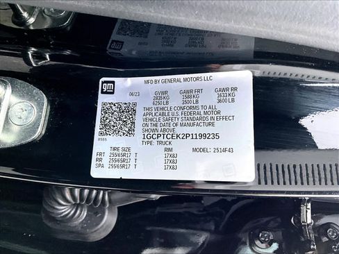 Used 2023 Chevrolet Colorado LT w/ LT Convenience Package II image 37