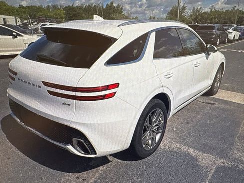 Used 2023 Genesis GV70 2.5T w/ Select Package AWD/4WD image 2