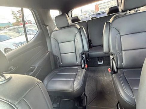Used 2023 Chevrolet Traverse LT w/ LPO, Floor Liner Package image 35