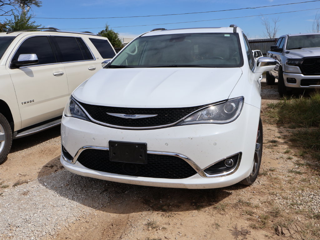 Used 2017 Chrysler Pacifica Limited w/ Advanced Safetytec Group FWD image 4