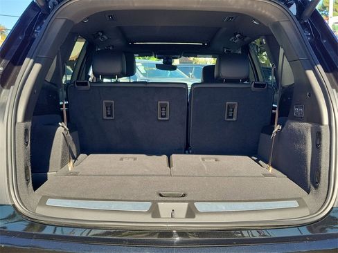 Used 2025 Cadillac XT6 Premium Luxury w/ Technology Package image 26