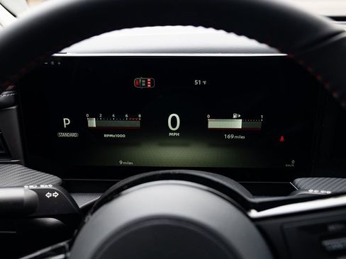 New 2026 Nissan Kicks SR image 12