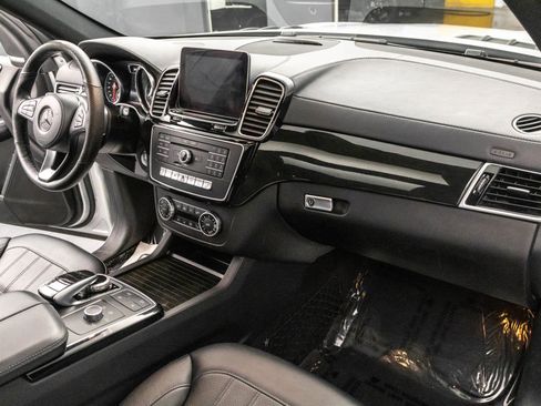 Used 2018 Mercedes-Benz GLS 450 4MATIC image 39