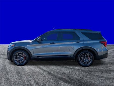 Certified 2025 Ford Explorer ST-Line w/ Premium Package image 7