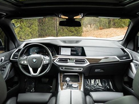 Used 2019 BMW X5 xDrive40i w/ Parking Assistance Package image 15